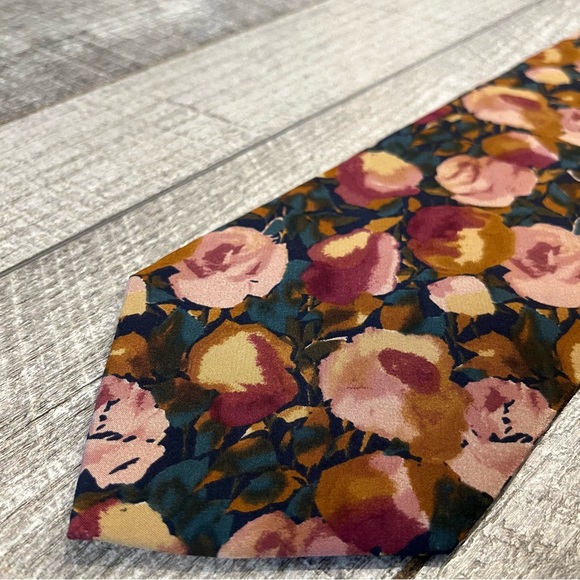 VINTAGE Paul Fredrick silk tie - Picture 1 of 5